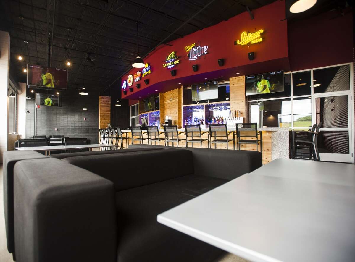 White Horse Bar & Grill