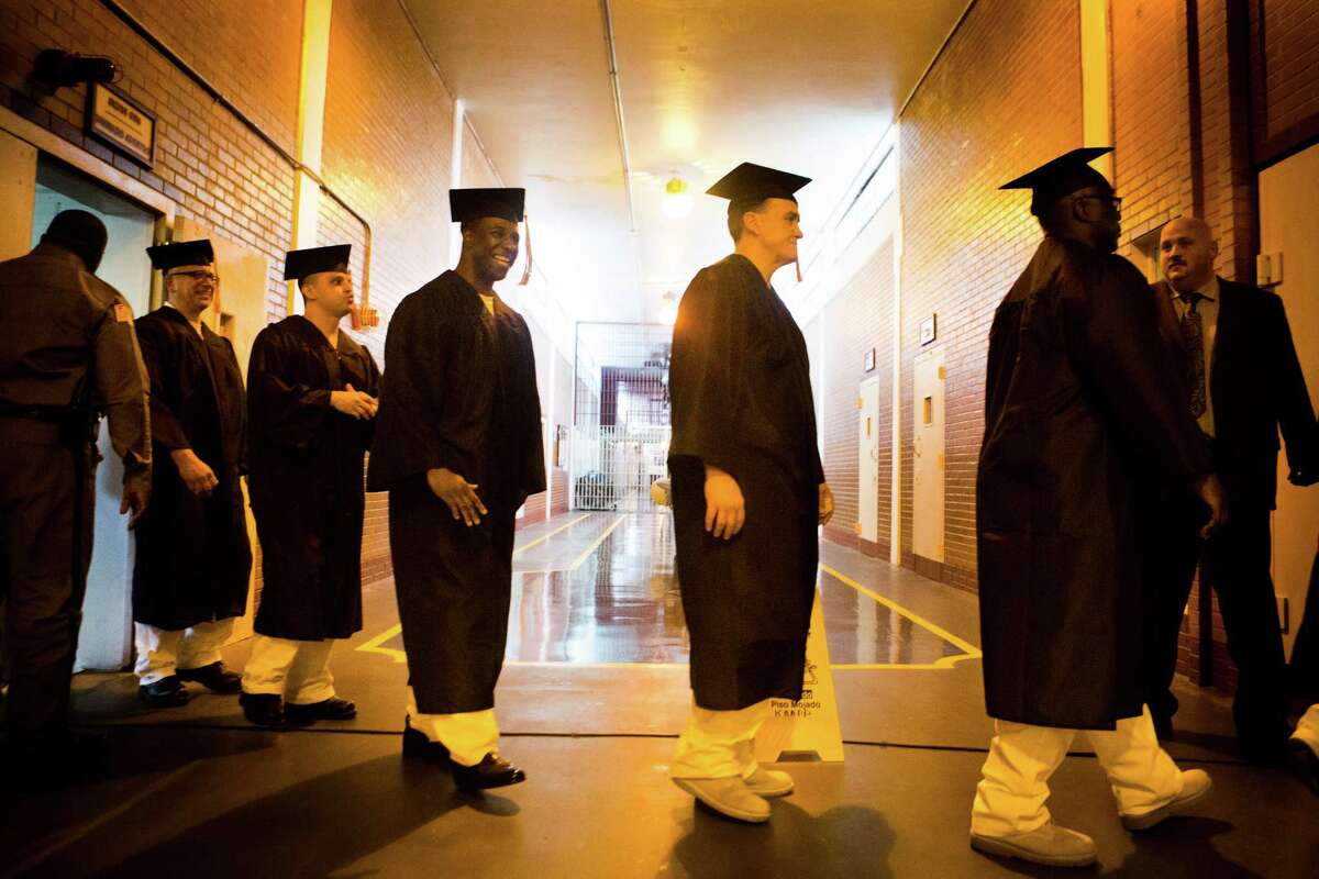 Darrington Unit inmates﻿ receive 4-year college degrees in Biblical Studies on Saturday from the Houston campus of Southwestern Baptist Theological Seminary.