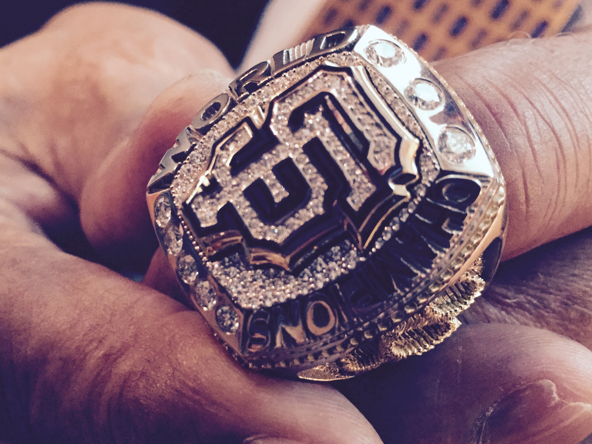 Here are the Giants' gold championship hats for the ring ceremony - McCovey  Chronicles