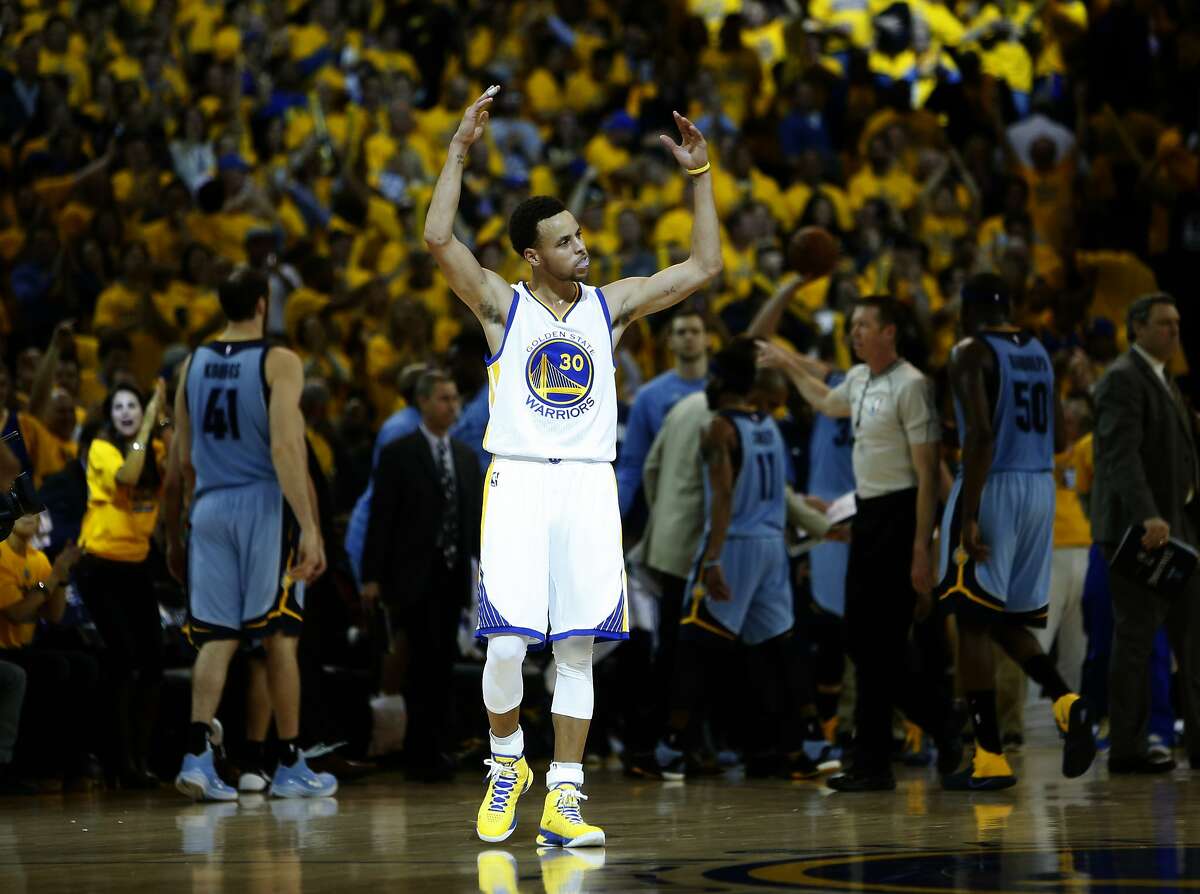 Golden State Warriors' Stephen Curry celebrates in 4th quarter of 98-78 win over Memphis Grizzlies during Game 5 of NBA Playoffs' Western Conference Semifinals at Oracle Arena in Oakland, Calif., on Wednesday, May 13, 2015.