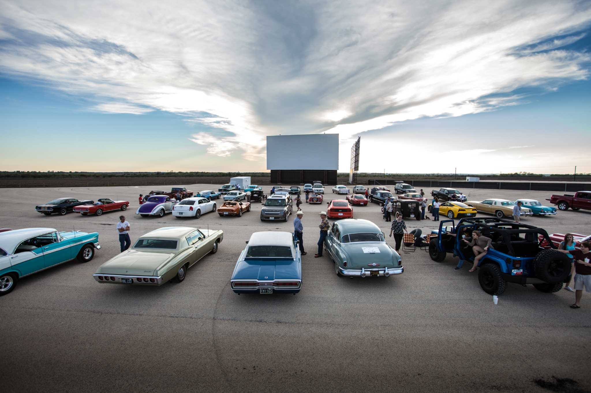 stars and stripes drive in lubbock texas
