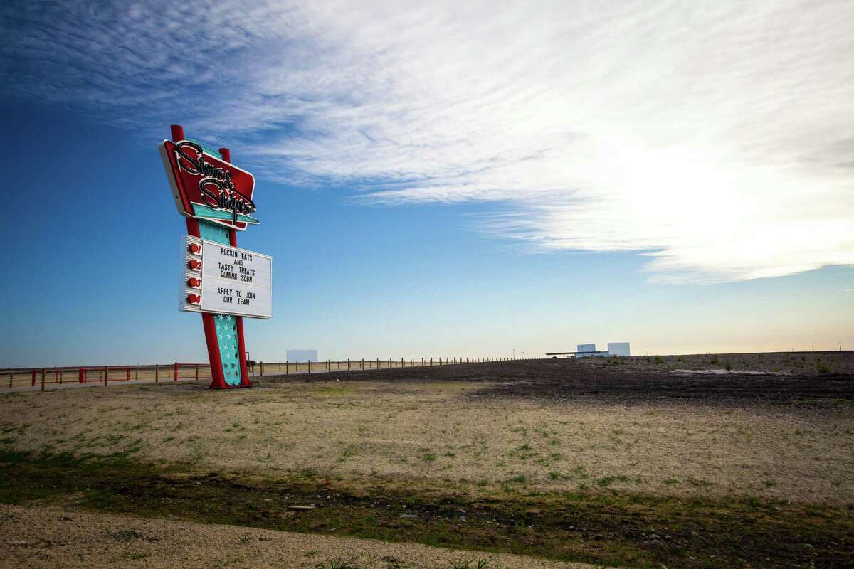 stars and stripes drive in hours