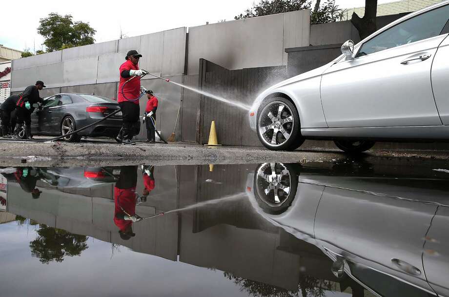 New car dealerships in Texas offer huge employment