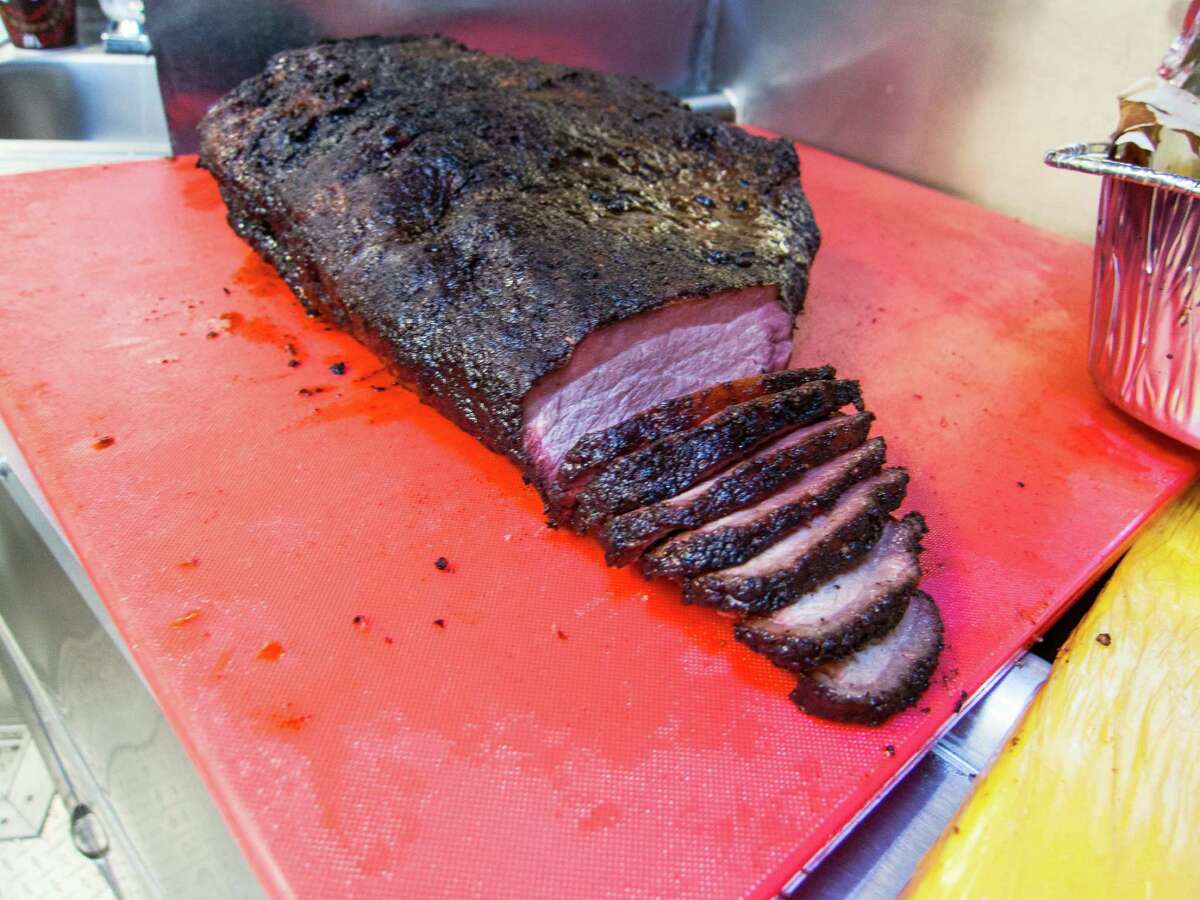 New trailer serves halal meat that satisfies Muslim standards