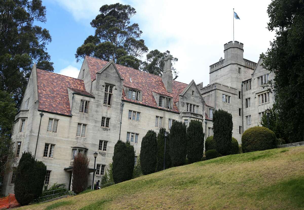 Bowles Hall, UC’s oldest dorm, to be run by alumni