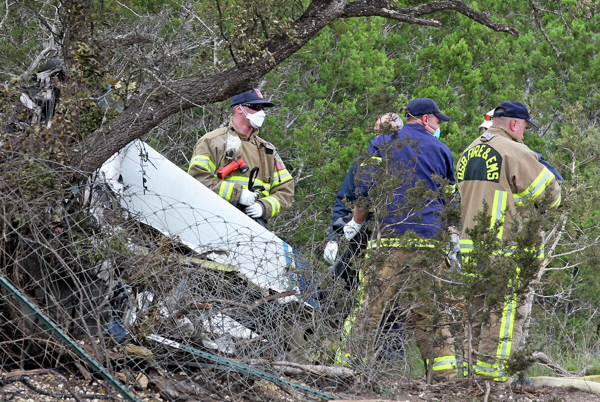 Family killed in plane crash near Spring Branch