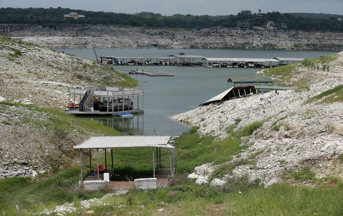 Watch Medina Lake slowly disappear with time-lapse satellite photos