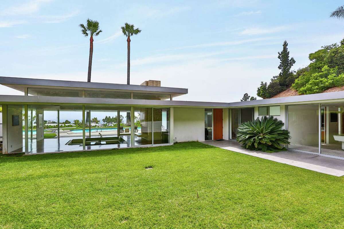 Howard Hughes' Beverly Hills home up for sale