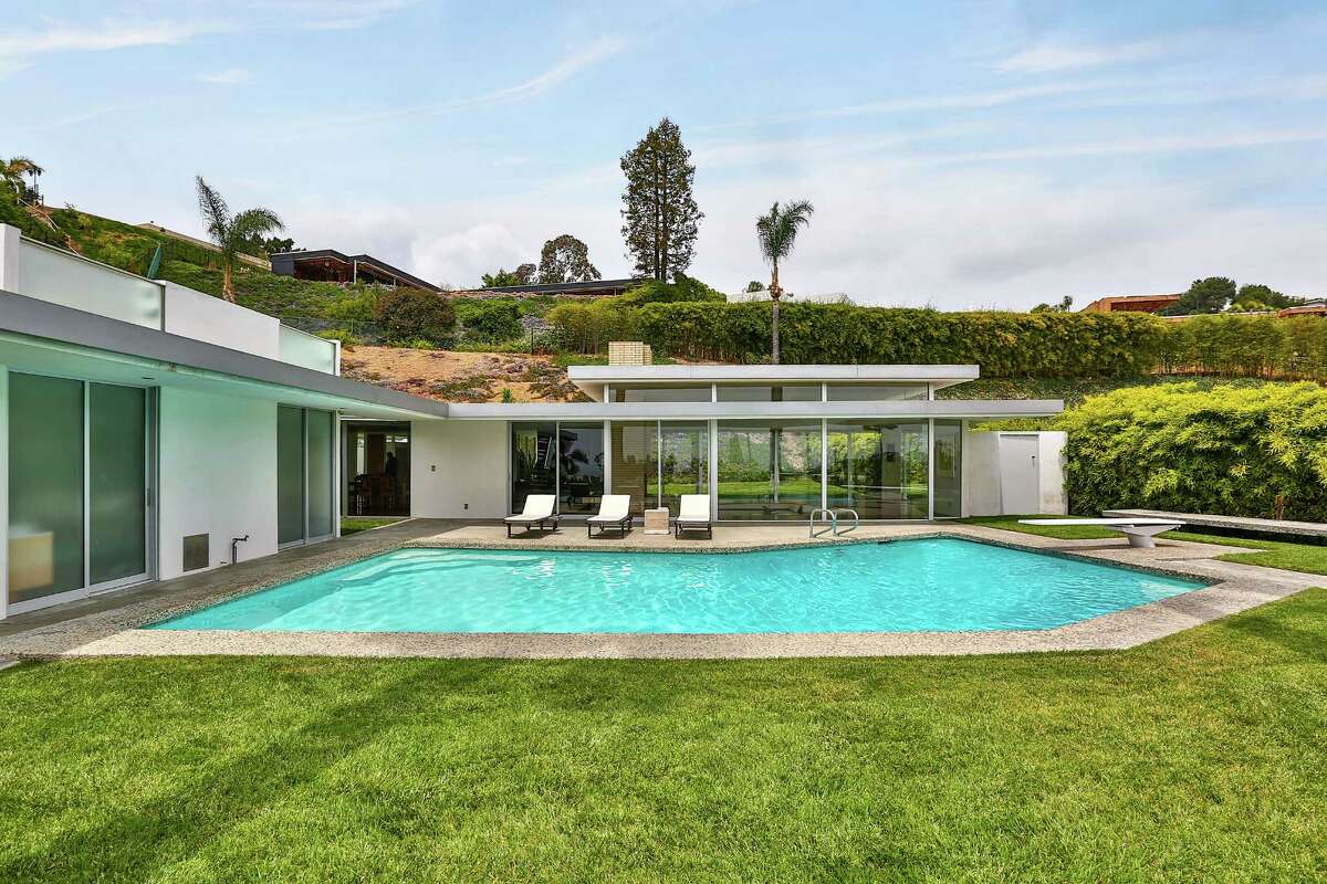 Howard Hughes' Beverly Hills home up for sale