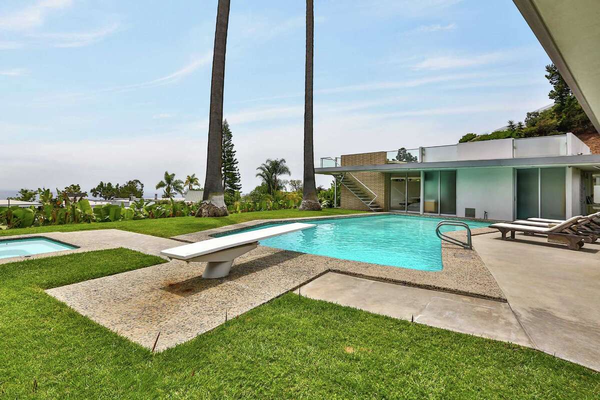 Howard Hughes' Beverly Hills home up for sale