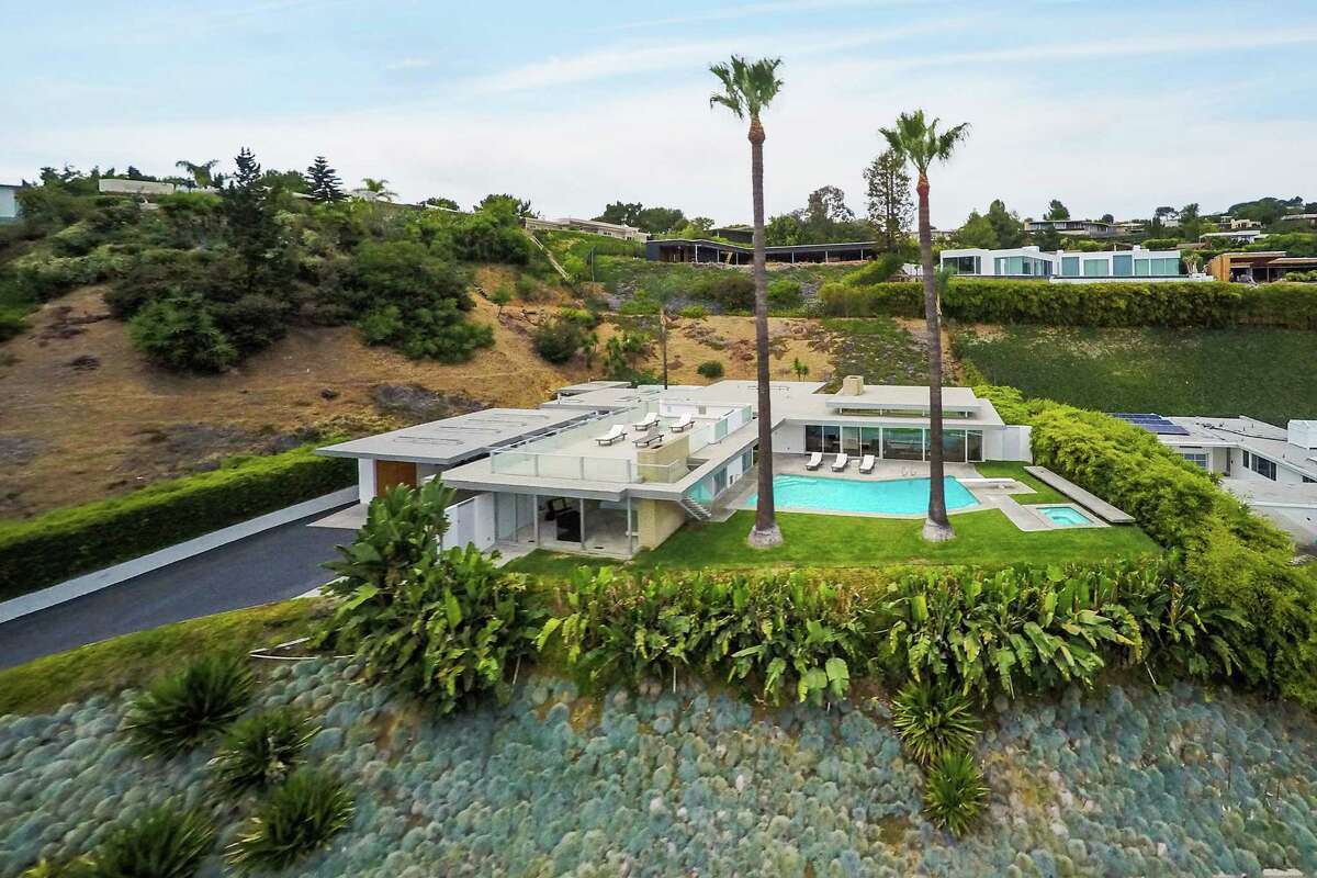 Howard Hughes' Beverly Hills home up for sale