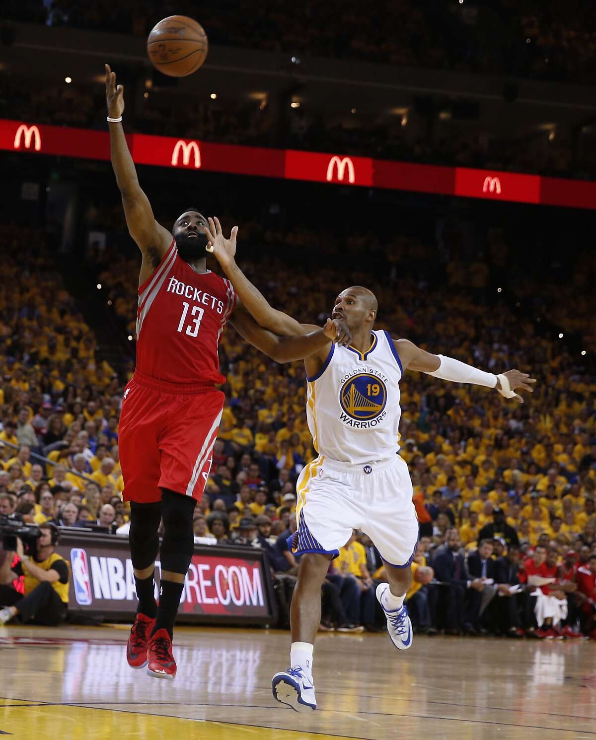 Splash Brothers’ defense helps Warriors hold off Rockets in Game 2