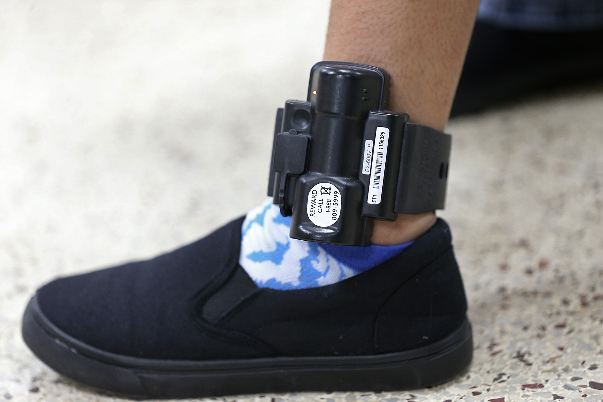 Some undocumented immigrants given GPS monitors at border