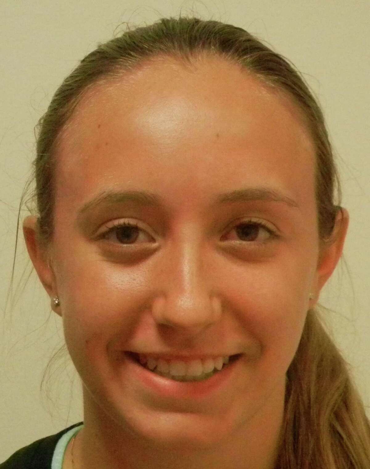 Fairfield Ludlowe junior girls tennis player Lindsey Evans