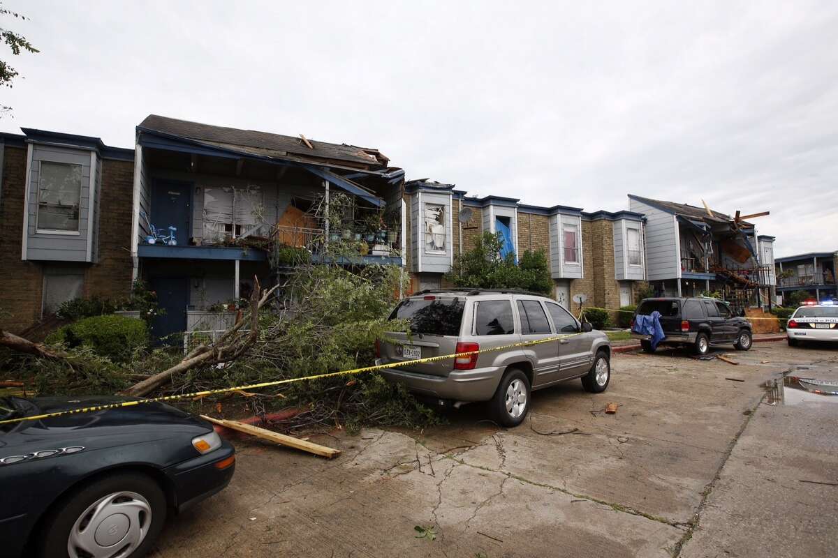 Apartment building collapses in wake of storm