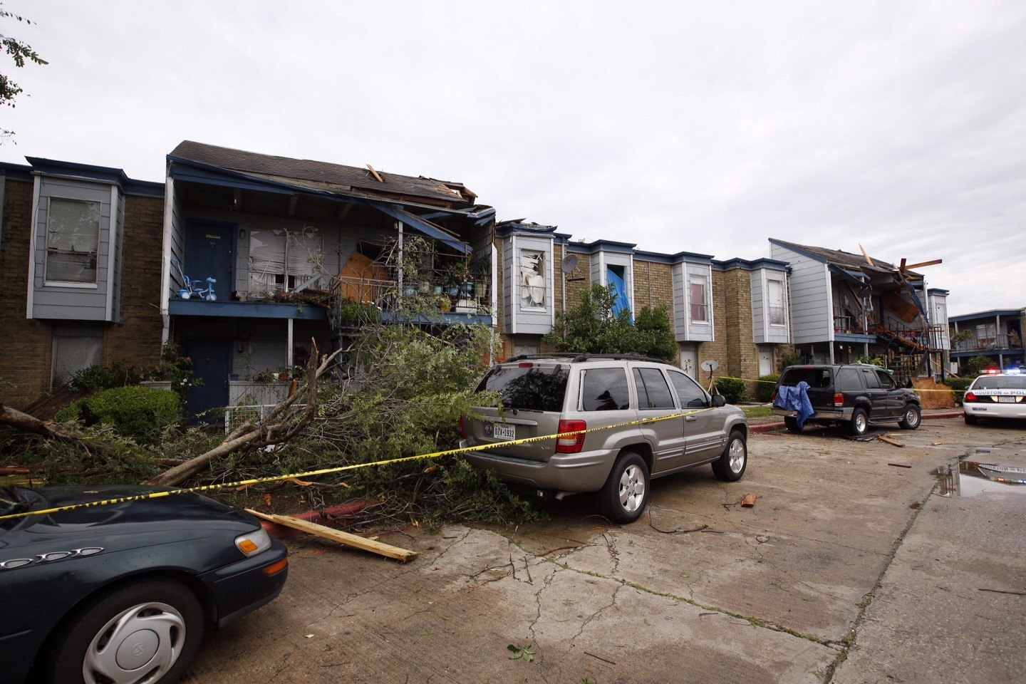 Apartment building collapses in wake of storm