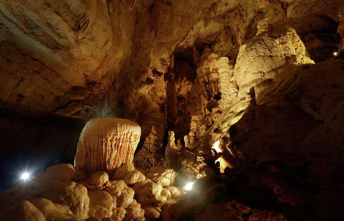 Caverns bestow underground view of rising water