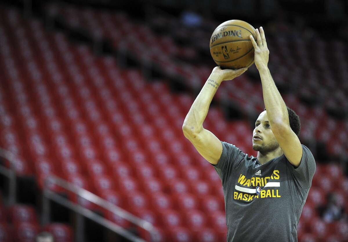 Golden State Warriors guard Stephen Curry #30 warms up before Game 4 of the Western Conference Finals against the Houston Rockets, Monday, May 25, 2015, at Toyota Center in Houston, TX.