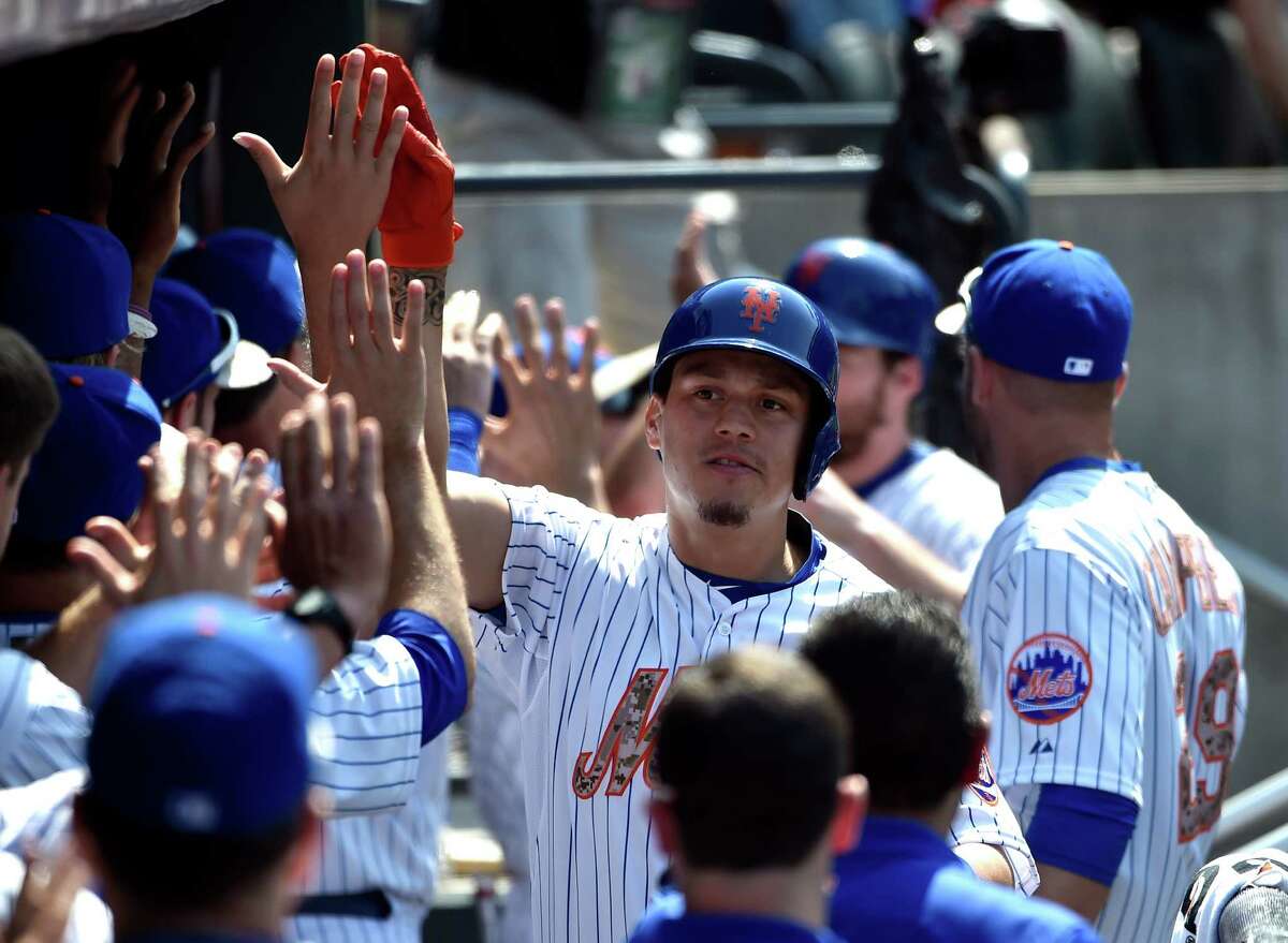 Bartolo Colon picks up win No. 6 as Mets beat the Phillies, 7-4