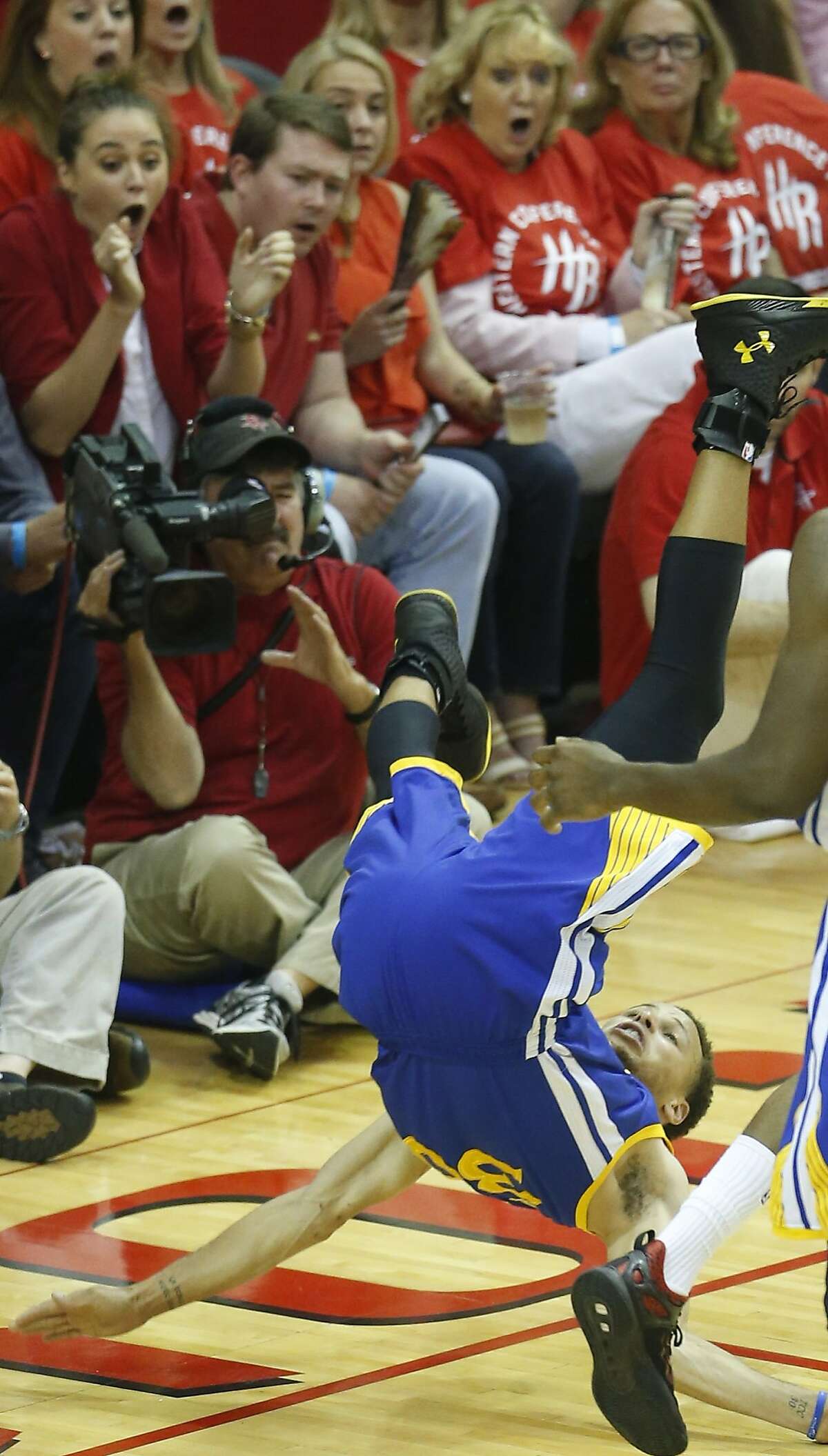 Warriors lose game, but don't lose Stephen Curry