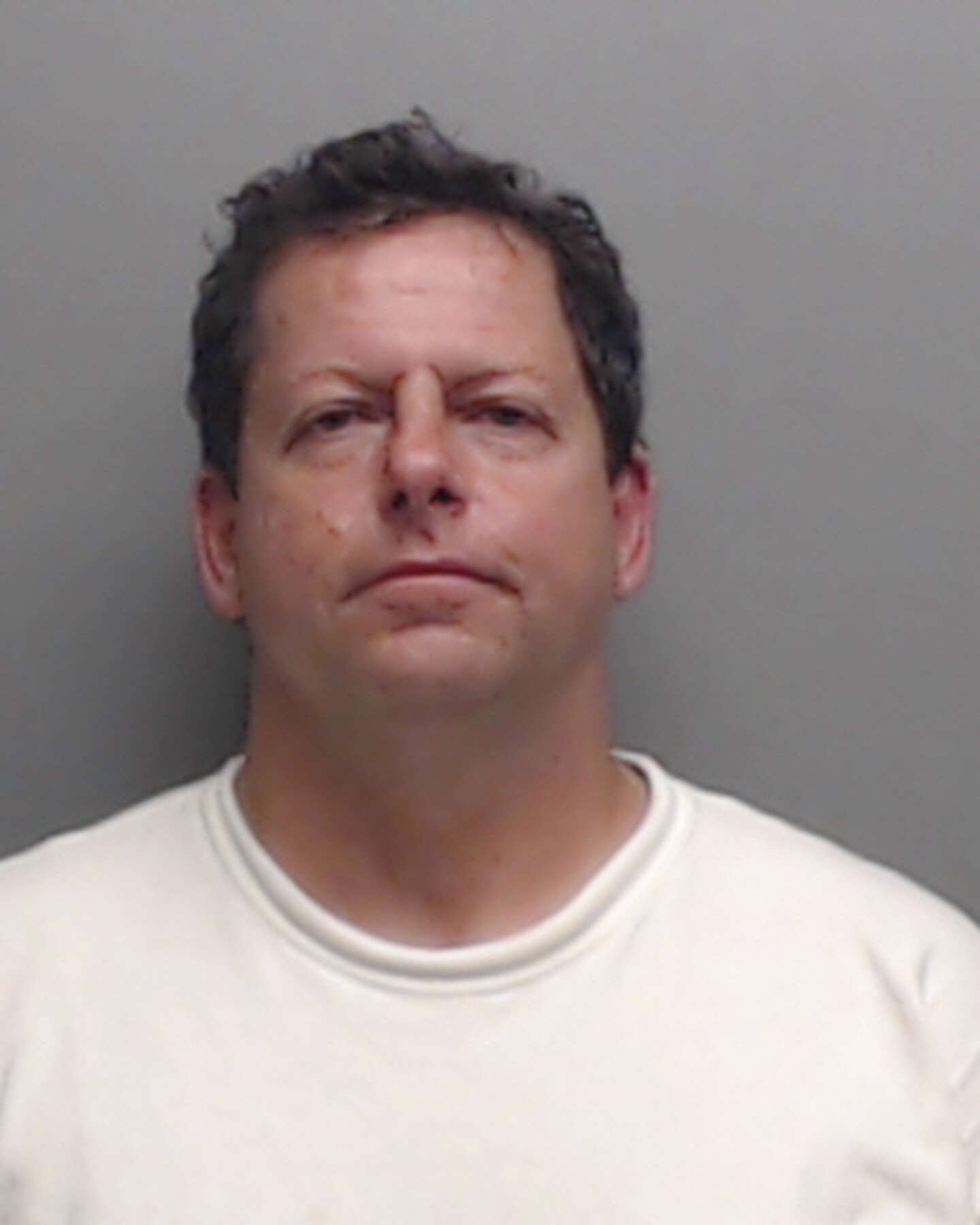 Kerrville Busted Newspaper - g5ddxht