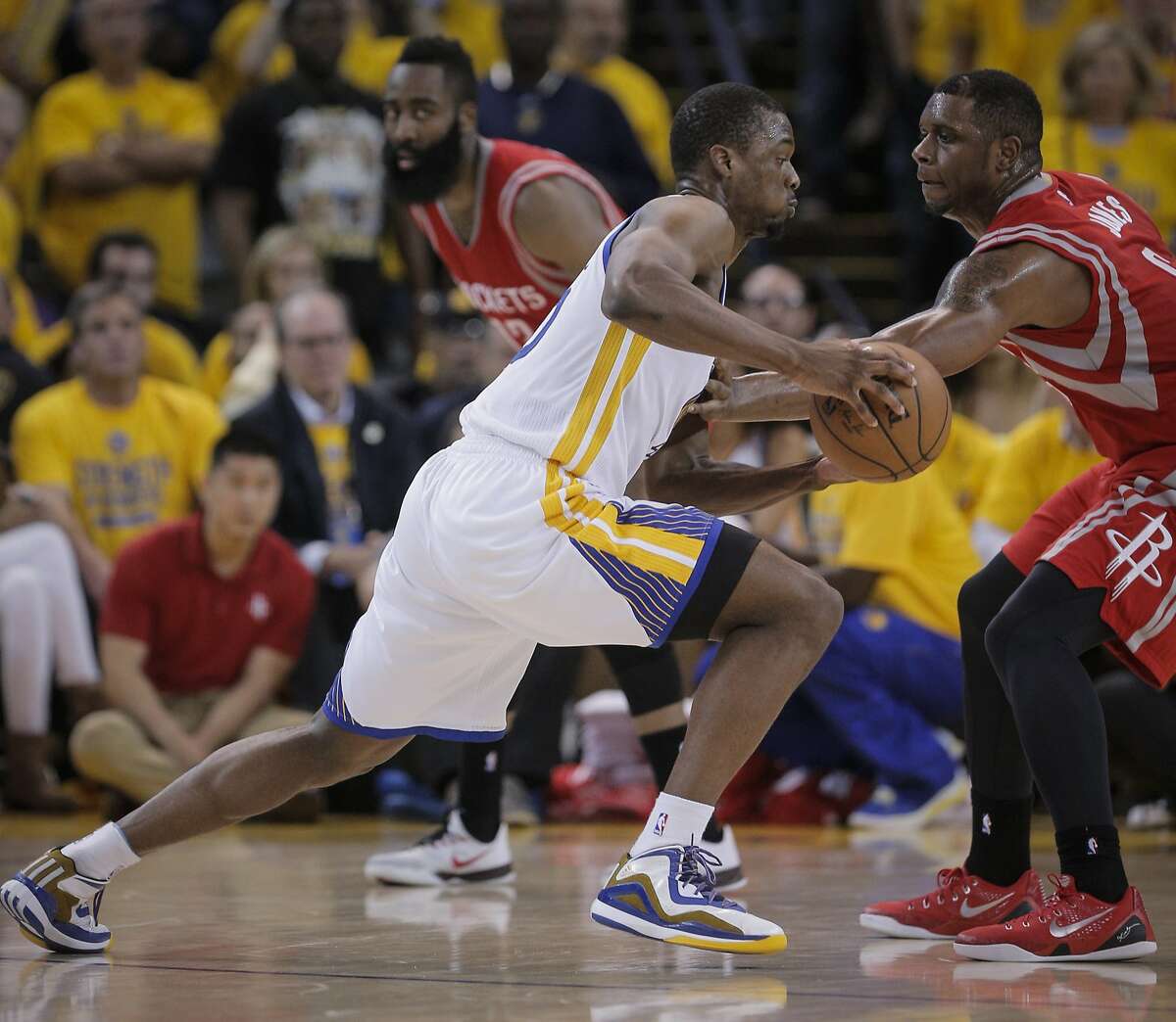 Golden State Warriorsâ€™ Harrison Barnes drives towards the basket in the fourth period during Game 5 of the Western Conference Finals on Wednesday, May 27, 2015 in Oakland, Calif.