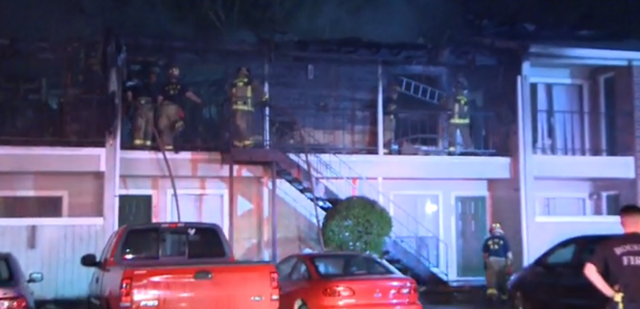 2-alarm Apartment Fire In Southwest Houston Displaces Residents