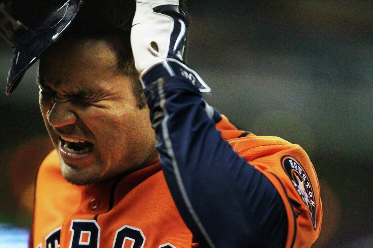 Chicago White Sox's Gordon Beckham reacts as he looks to the field