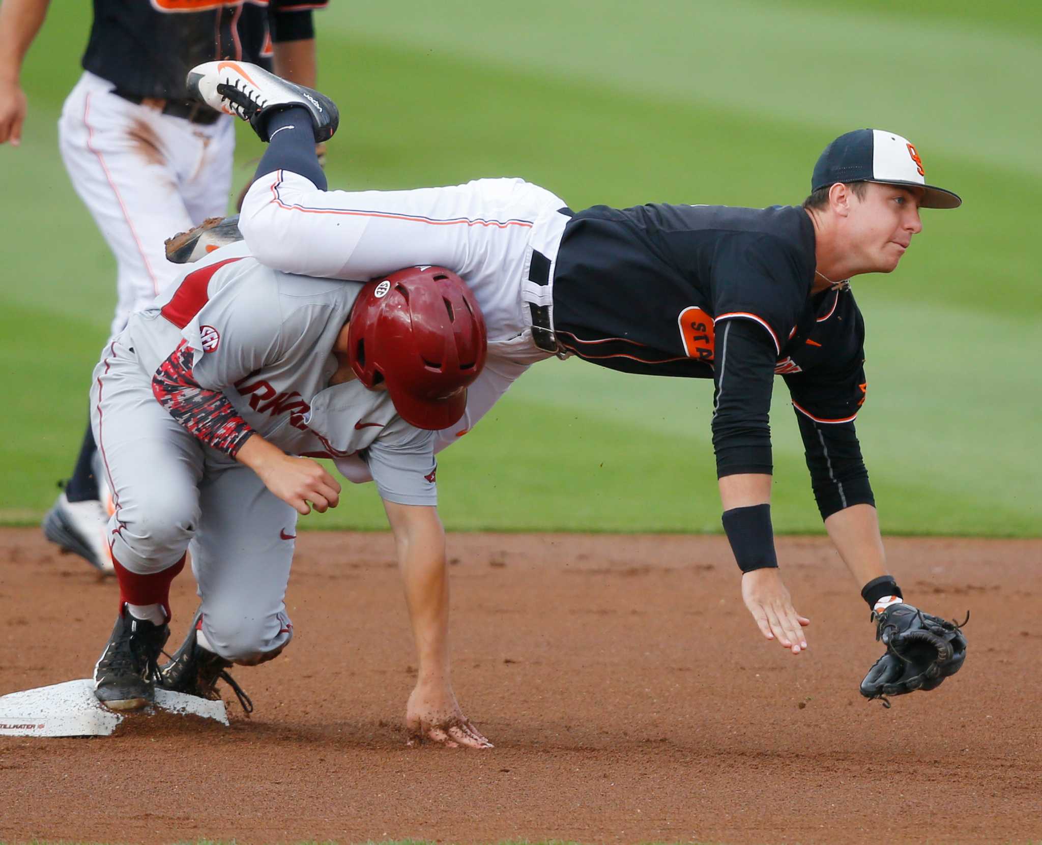 Florida Gators beat Arkansas in A.J. Puk's return