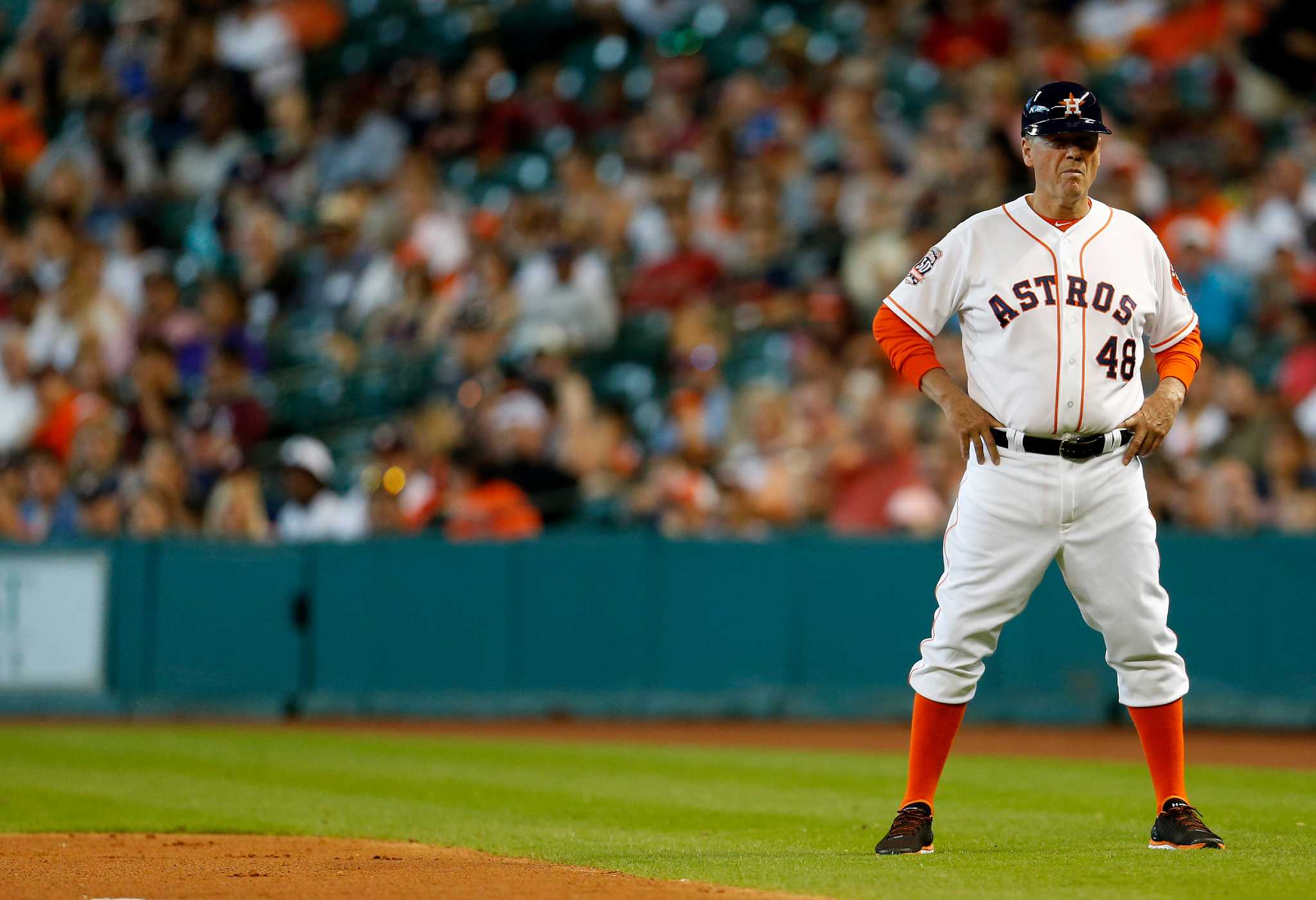 Former first base coach Rich Dauer to throw out first pitch in Astros