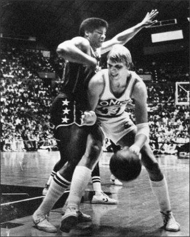 Former Bucks players Moncrief, Sikma named to Basketball Hall of