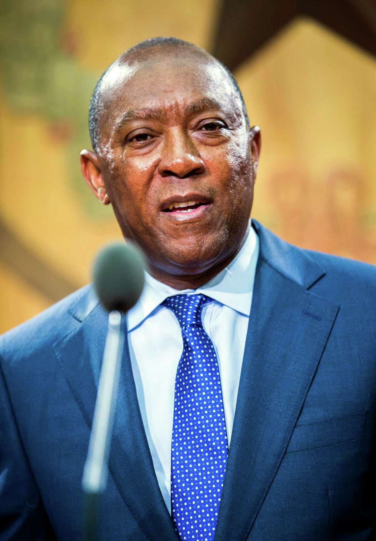Lawmakers approved Houston Democratic state Rep. Sylvester Turner's bill to extend electricity discounts for low-income Texans, but he failed to win approval for a proposal to prohibit electric companies from penalizing consumers who don't use enough power in a month. (Ashley Landis/The Dallas Morning News via AP)
