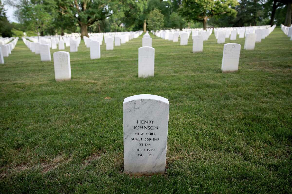 Obama awards Medal of Honor to Henry Johnson