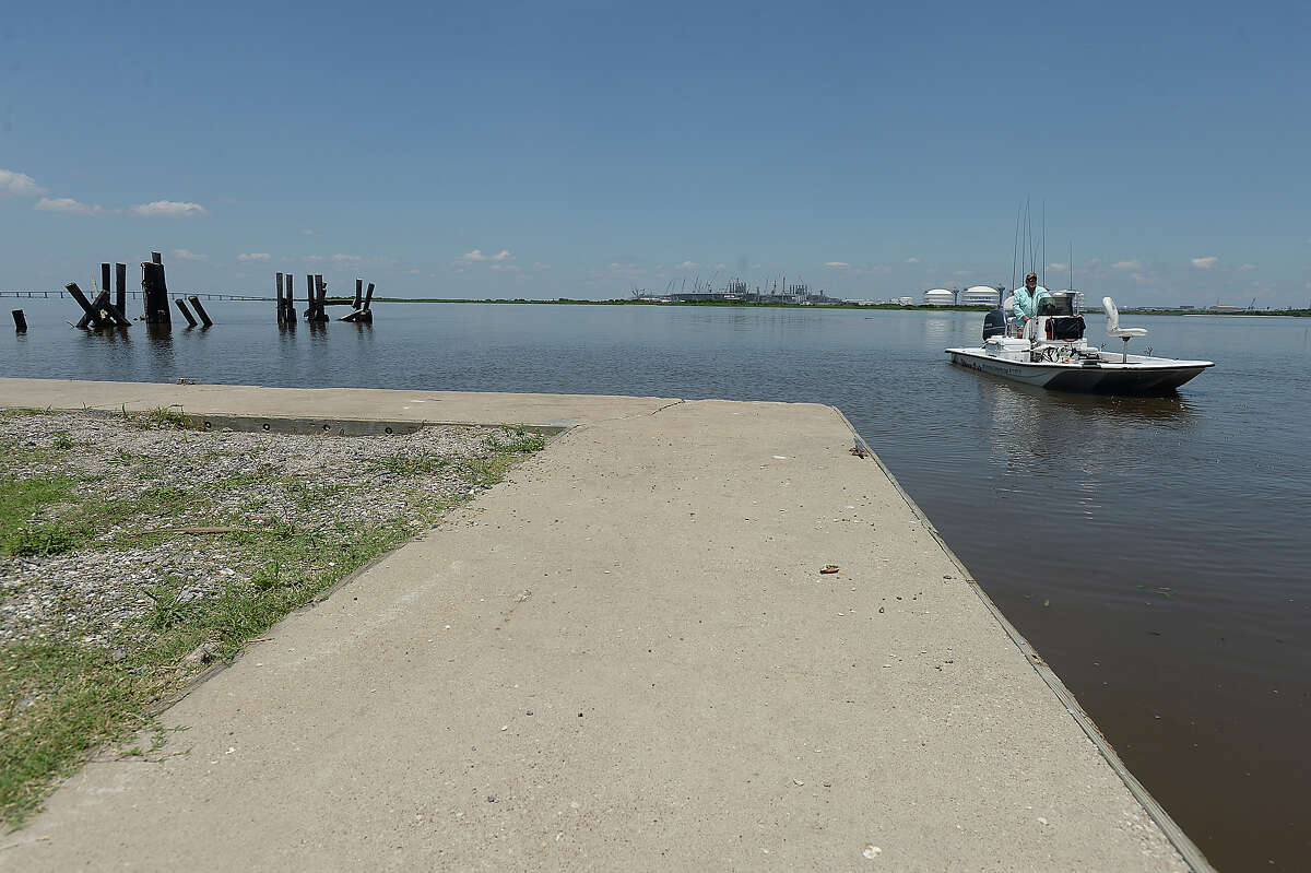 Fresh water chases salt fish out of Sabine Lake