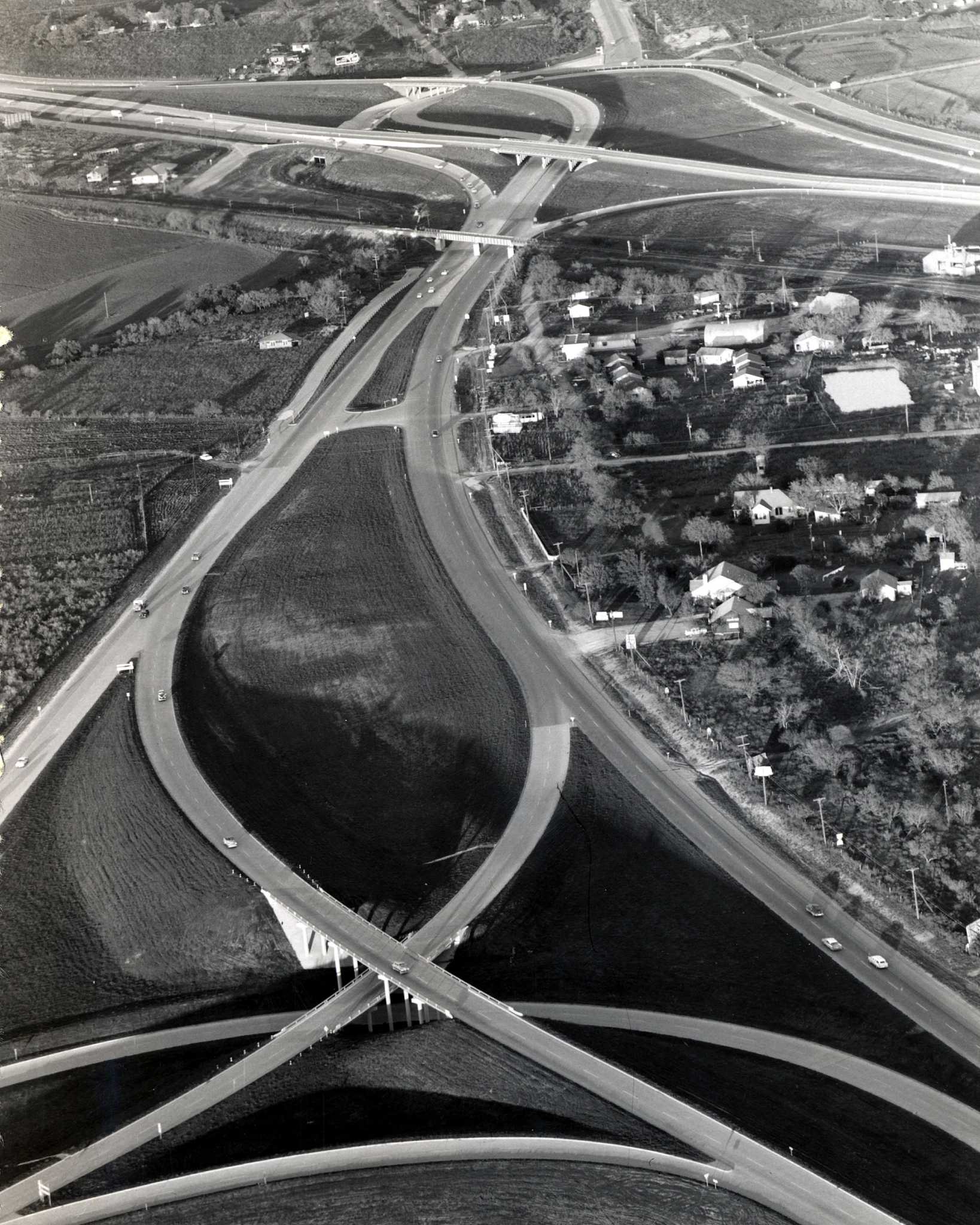 沸騰ブラドン fast of stretch First lanes age freeway marked リール