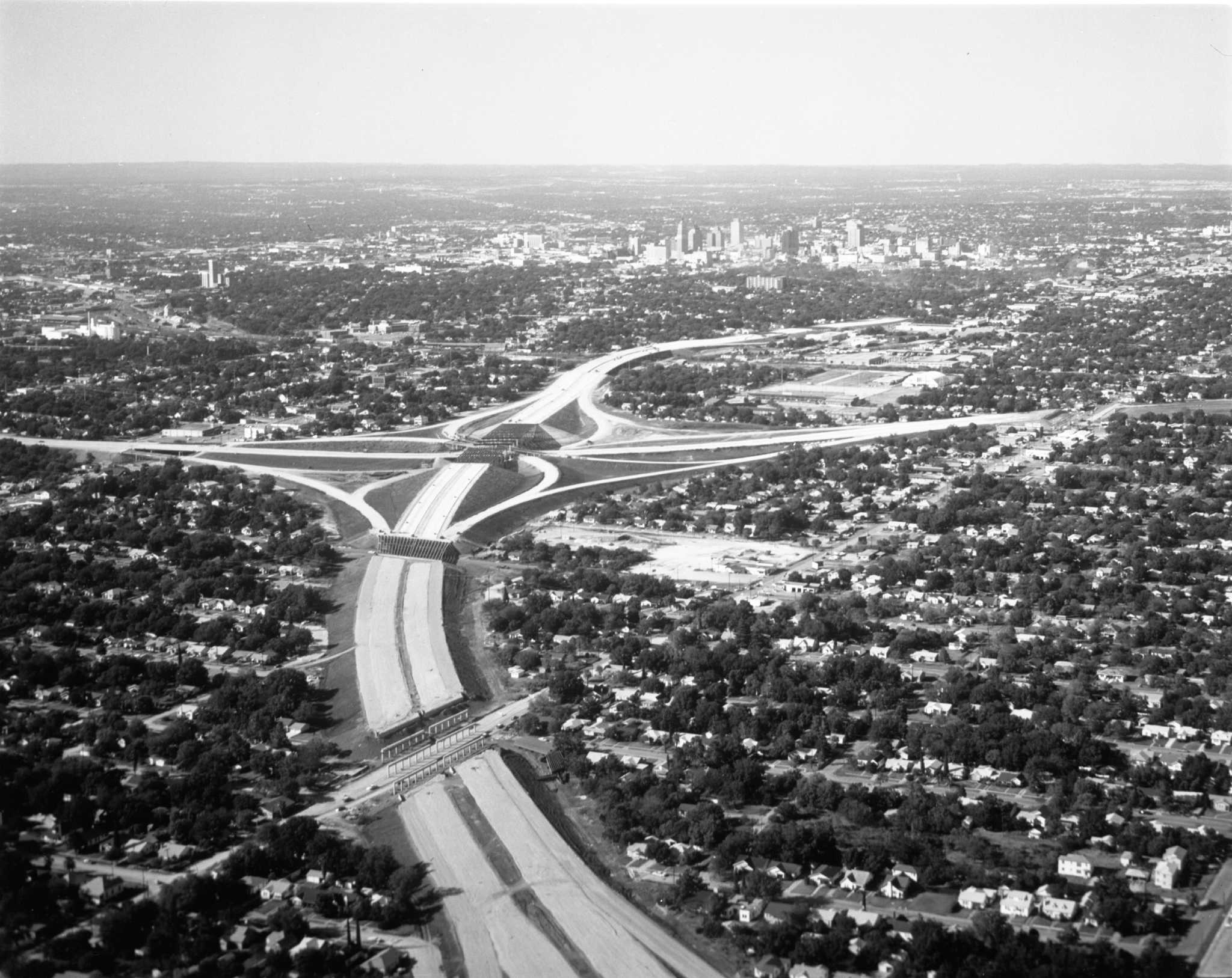 1950　old' ''ASHAWAY'' First stretch of fast lanes marked freeway age