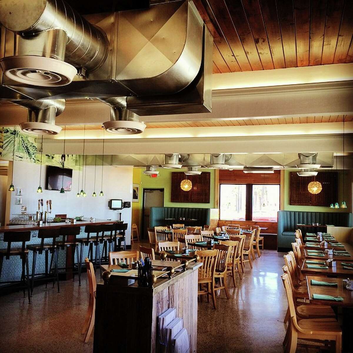 There's a new seafood restaurant by the Galveston Seawall