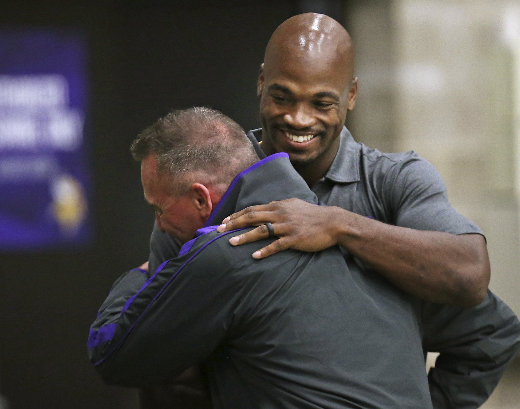 Minnesota Vikings admit mistake, bar Adrian Peterson from all