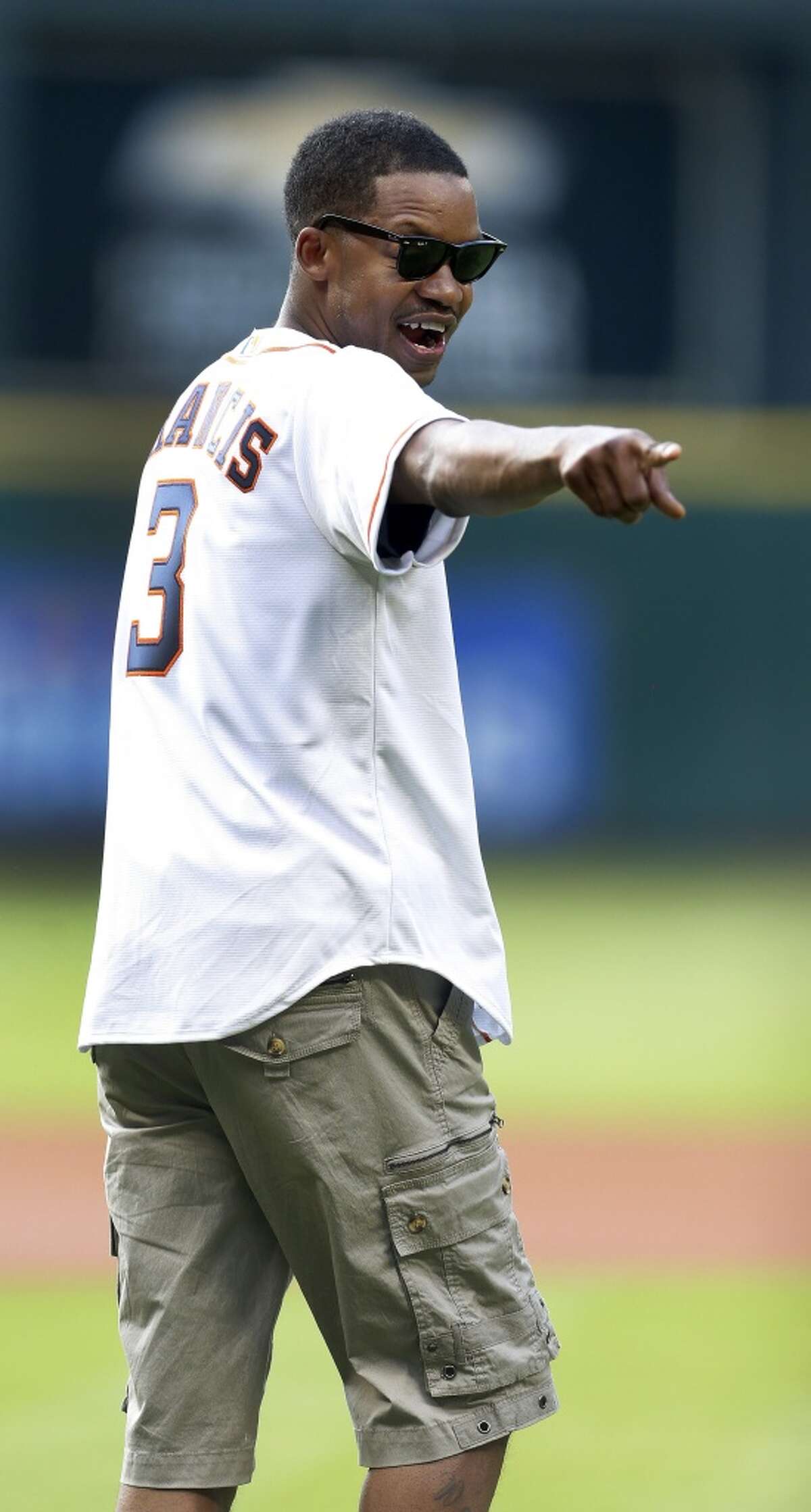 Former Houston Rocket Steve Francis throws out the first pitch before the start of an MLB game at Minute Maid Park on Tuesday, June 2, 2015, in Houston. ( Karen Warren / Houston Chronicle )