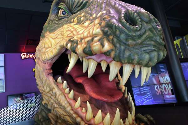 animatronic t rex