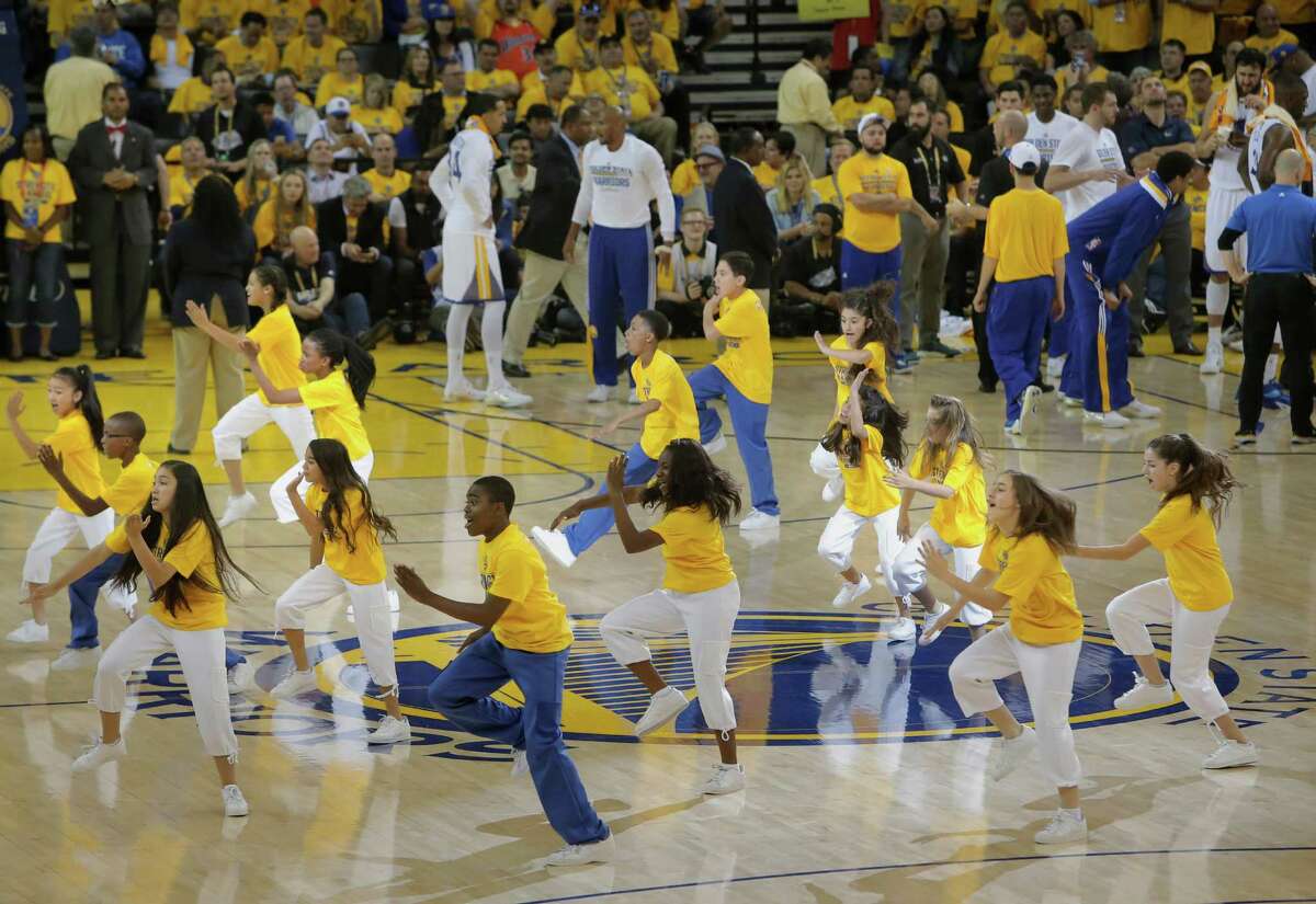 Warriors Pay Tribute to Home of 47 Seasons with Oakland Forever