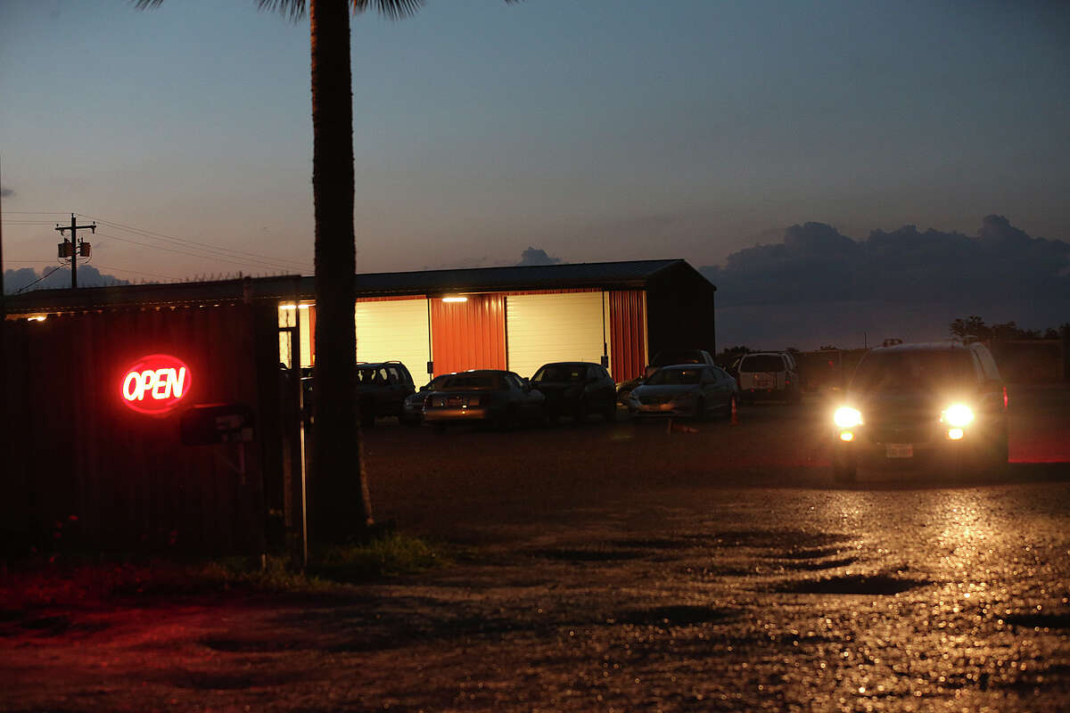 Eightliners flourish in South Texas and run afoul of the law