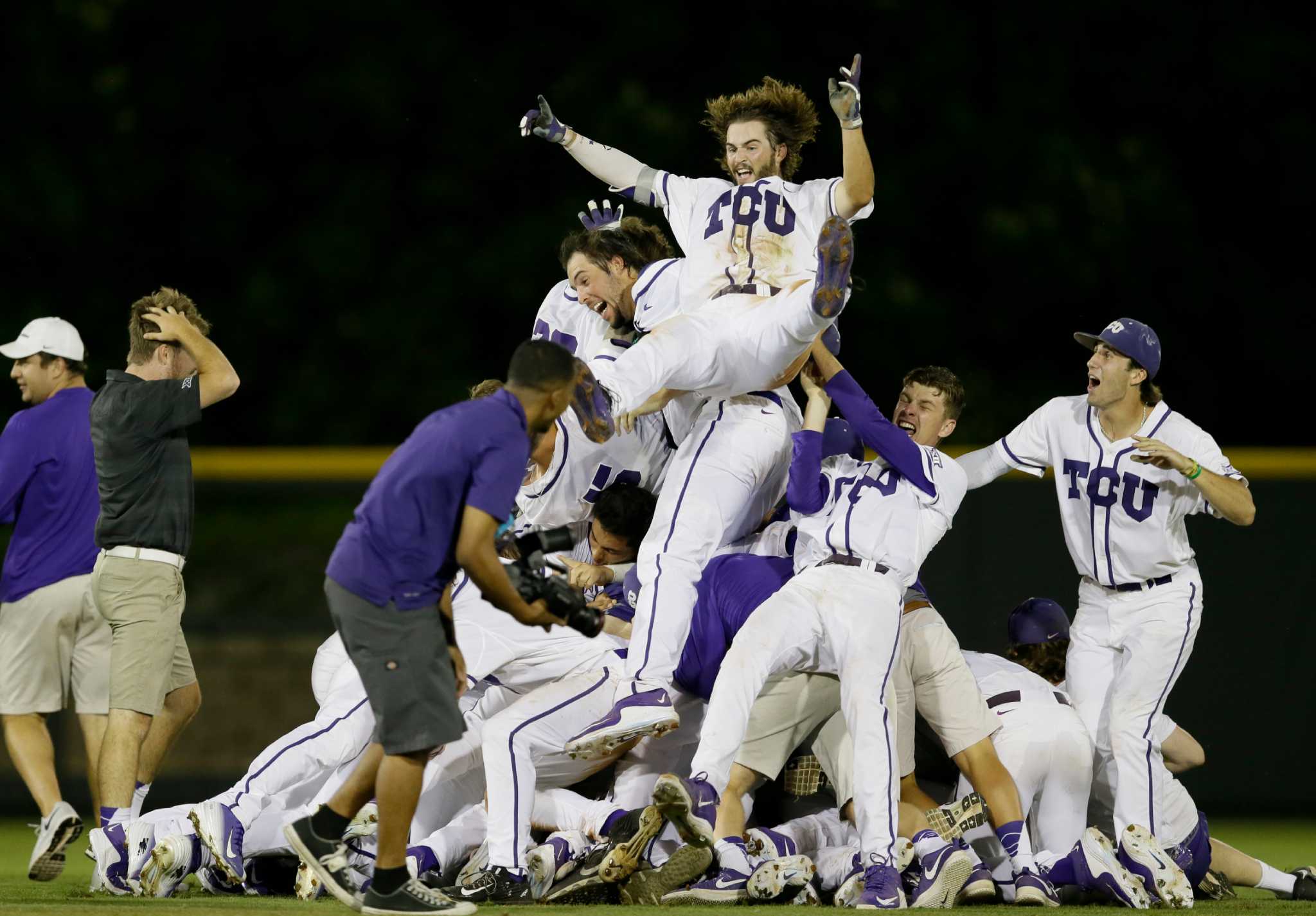 Skoug's late homer gets TCU within a win of Omaha