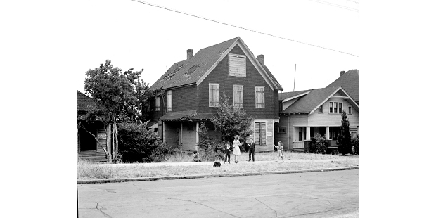 Nathan Eckstein Junior High School, Seattle, WA - Pacific Coast  Architecture - University of Washington Digital Collections