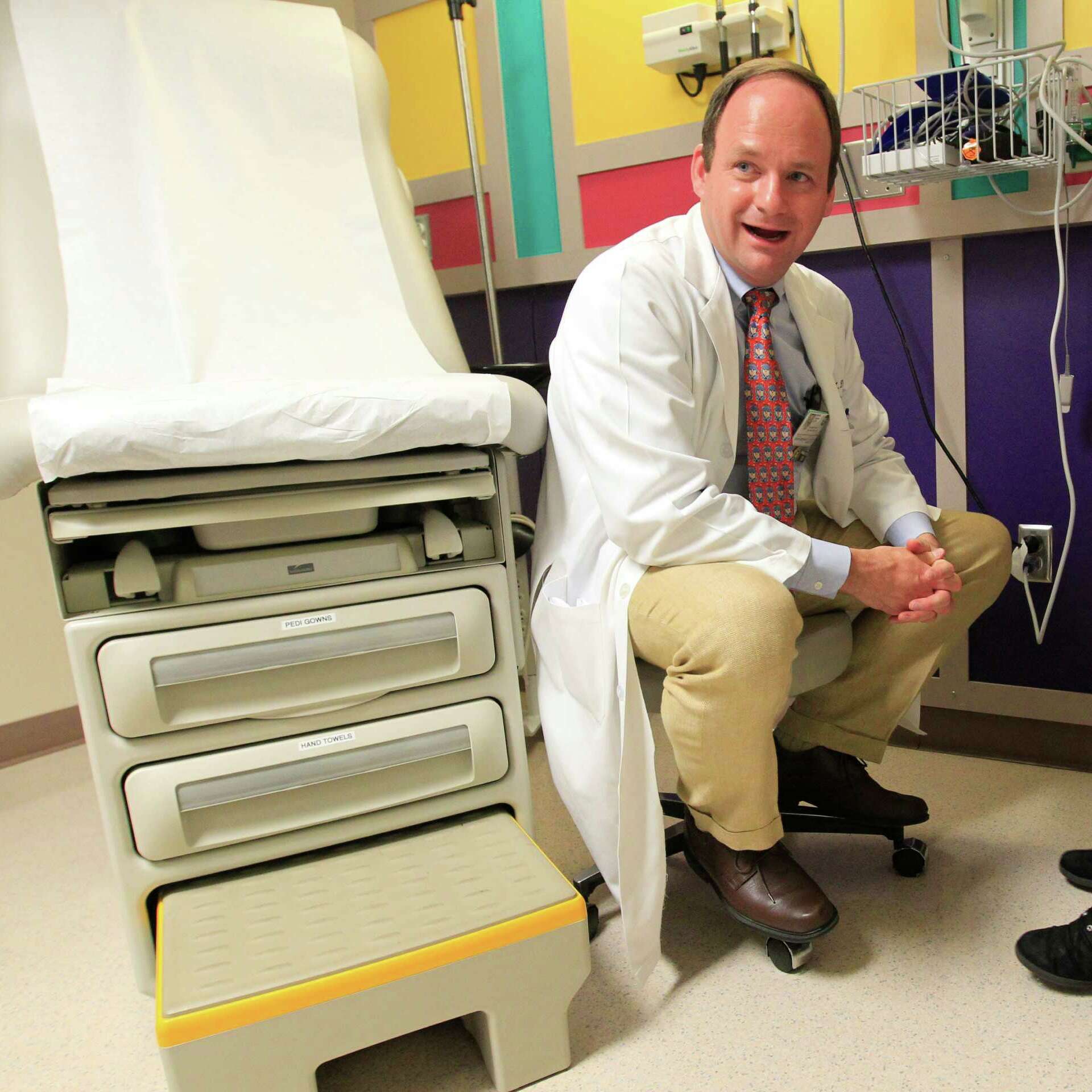 Ex-MD Anderson doctor pleads not guilty to child porn charges