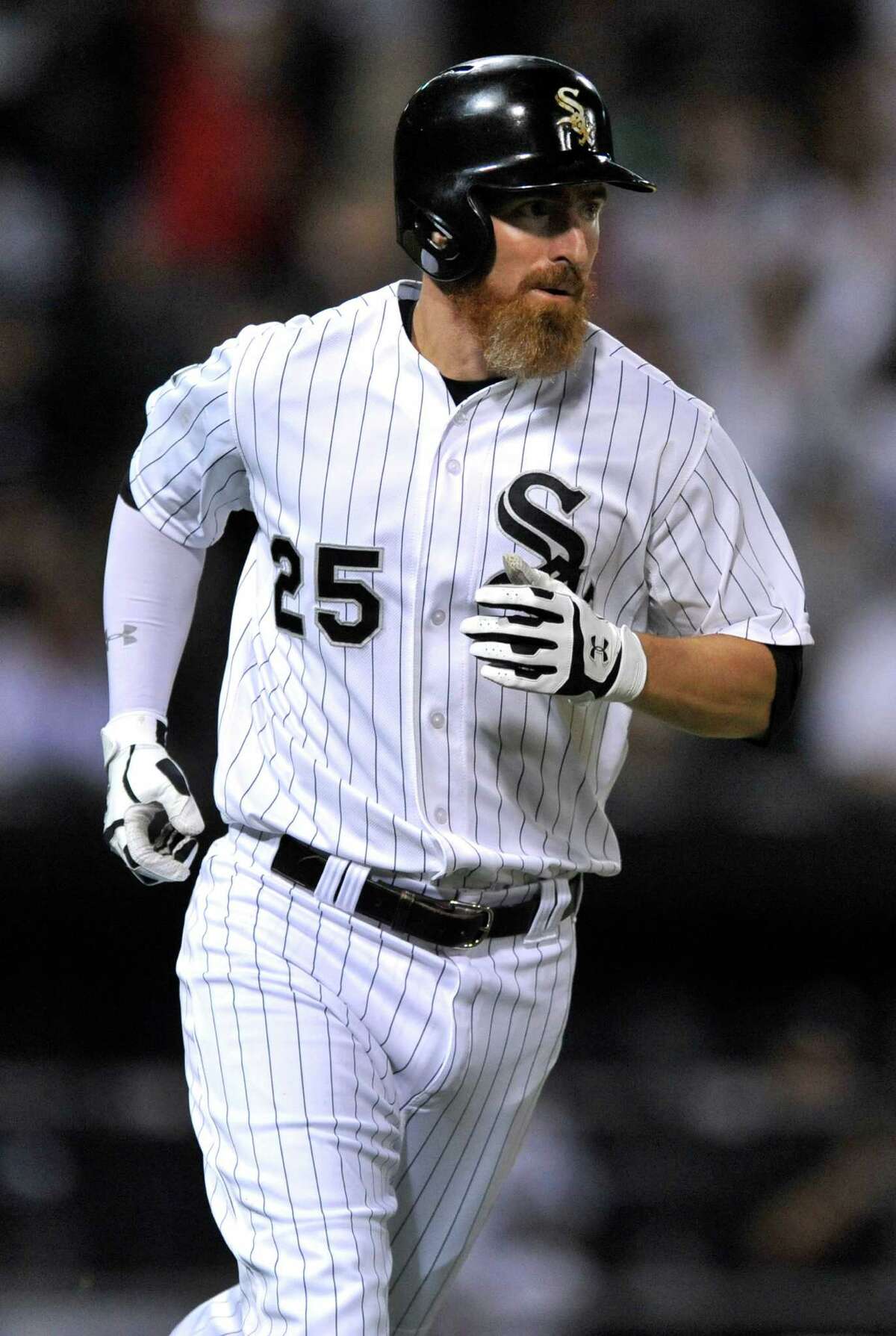 The White Sox's Adam LaRoche starts his trot after his solo home run broke a scoreless tie in the sixth inning.