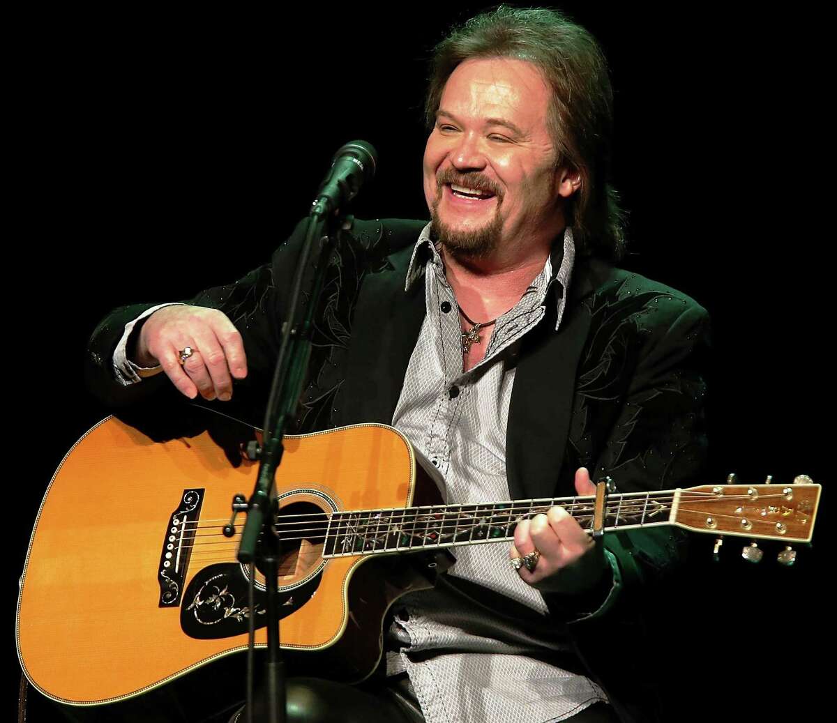 Travis Tritt going unplugged in Tobin Center