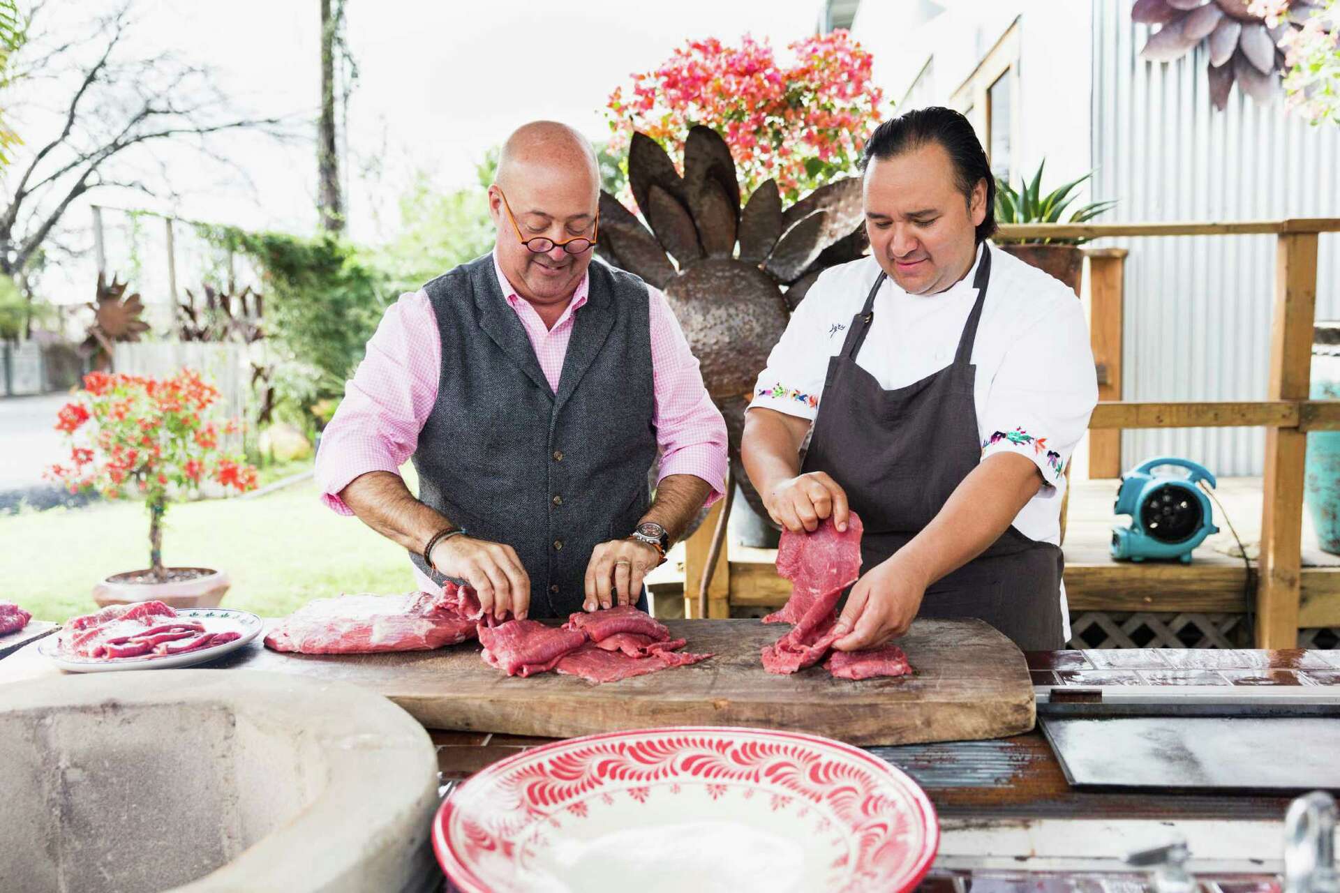 Bizarre Foods' celebrates S.A.'s evolving cuisine