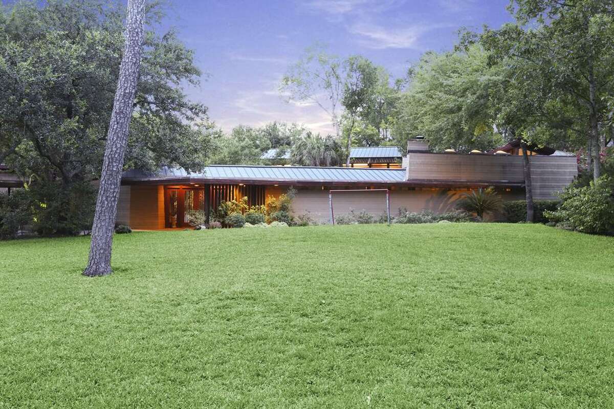 Houston home designed by Frank Lloyd Wright on the market