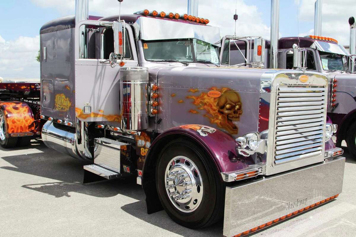 Deckedout big rigs show off at free SuperRigs show at Retama Park in